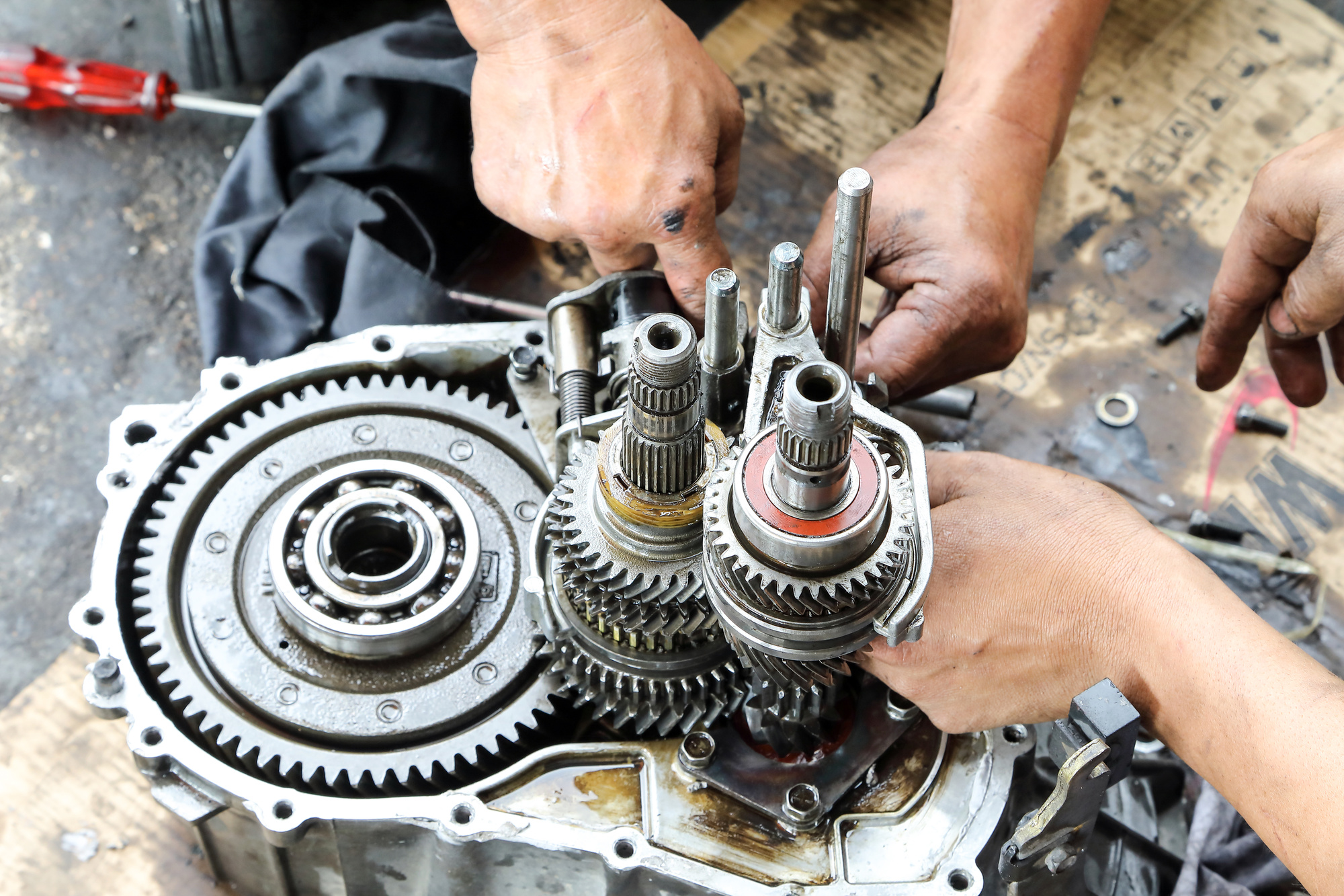 5 Ways To Tell You Have Transmission Problems | TheUSAutoRepair.com